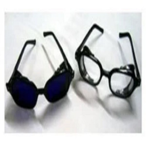 Spectacle Type Safety Glasses